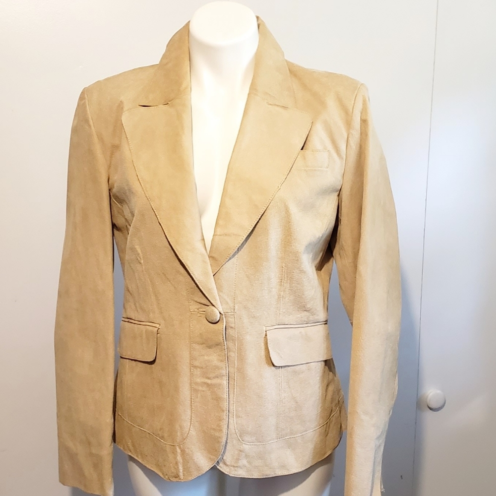 Tailored Minimalist Tan Suede Blazer Jacket Western Vibe Rodeo Office Chic
